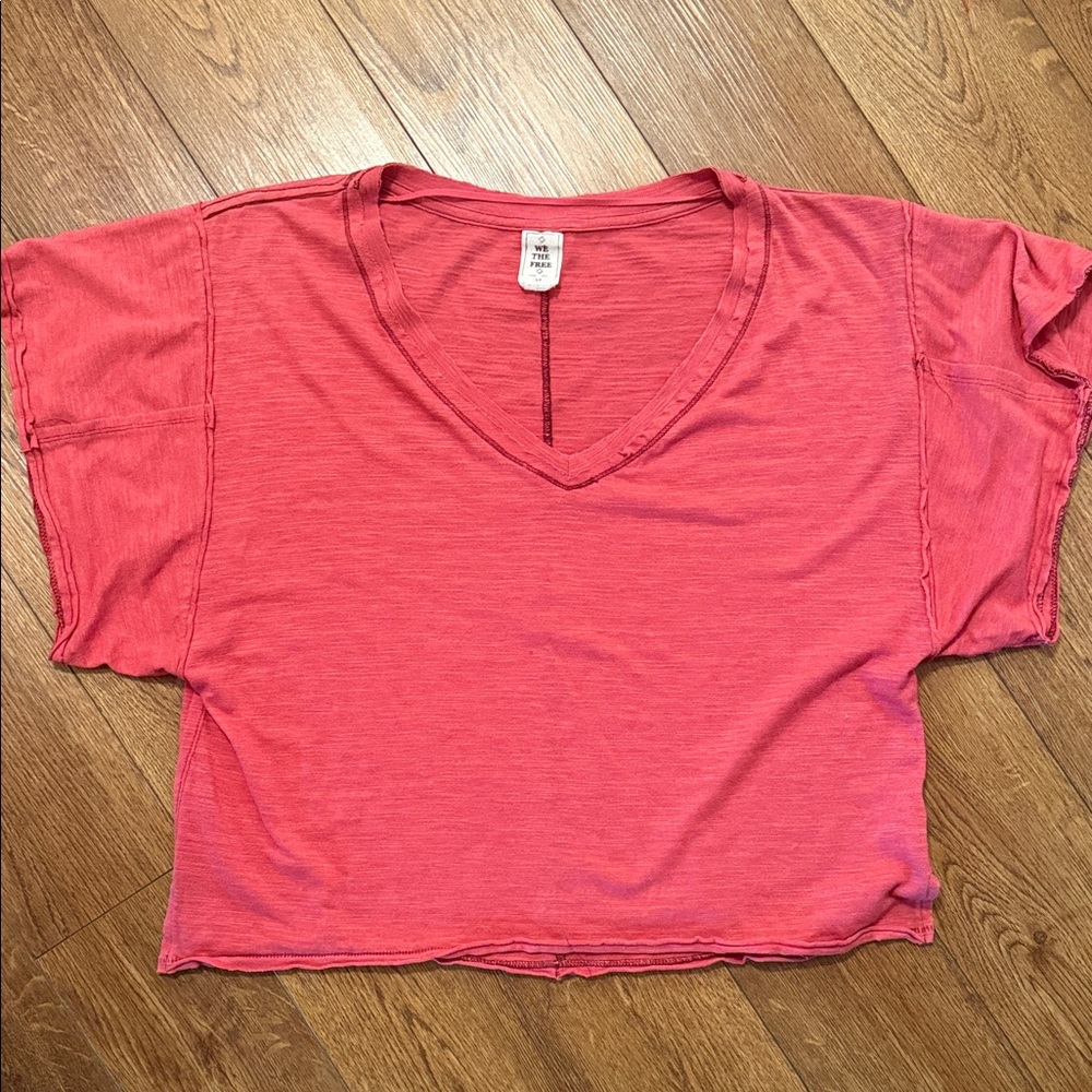 We The Free Cropped V-Neck Short Sleeve Tee in Coral Pink